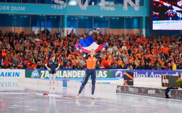 ISU EK Afstanden 23-24 - Schaatsfans - Jutta Leerdam