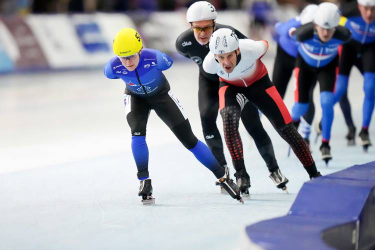 Jolanda Langeland aan de leiding bij het NK Masters in Groningen