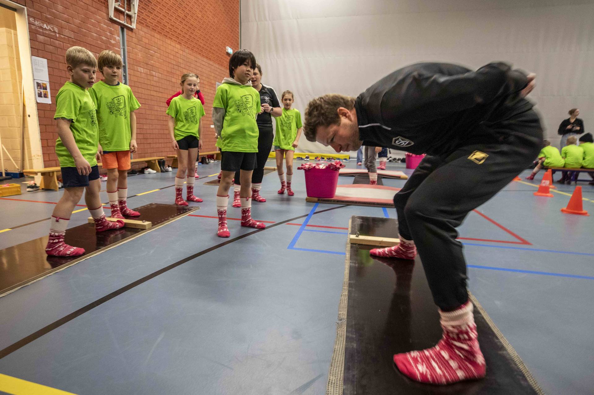 Schaatshelden op sokken