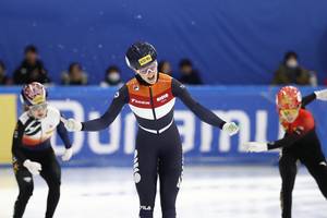 Xandra Velzeboer vier haar overwinning tijdens de World Cup 4 in Seoul