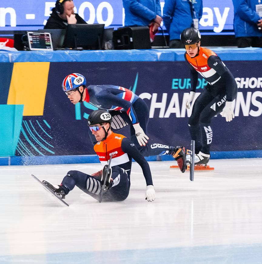 Chaos in de relay voor mannen EK 2025