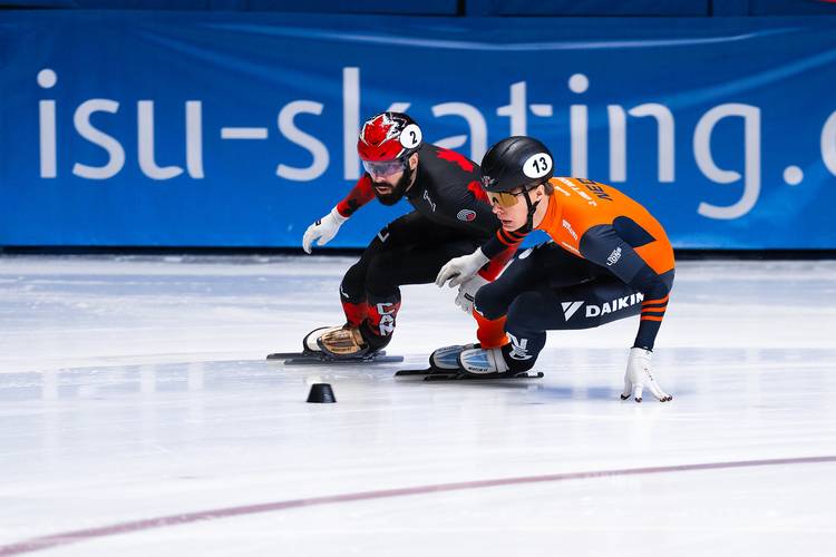 Steven Dubois duelleert met Jens van 't Wout