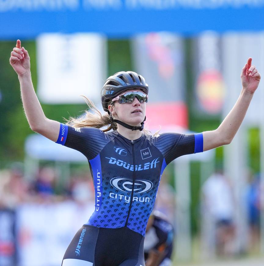 Lianne van Loon rijdt de marathon als lid van haar ploeg DOUBLEff.