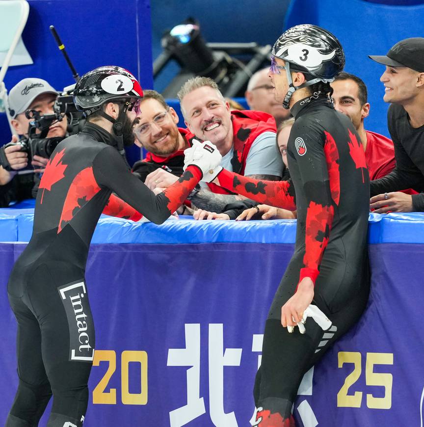 Marc Gagnon viert feest met Dubois en Dandjinou