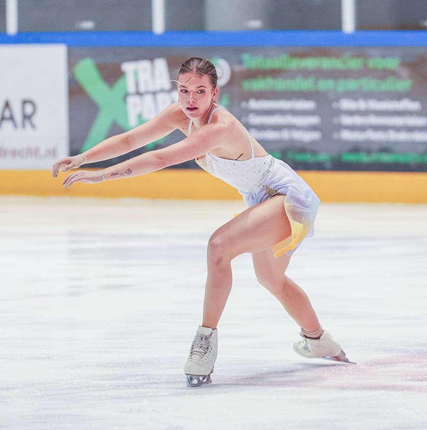 Geslaagde aftrap Niki Wories, Thomas Krol vliegt laag van Dam tot Dam -  Schaatsen.nl