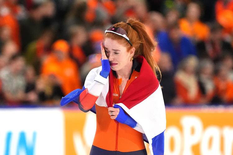 Antoinette Rijpma-de Jong zegeviert in Thialf