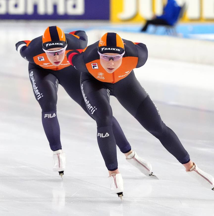 Joy Beune en Antoinette Rijpma-de Jong EK Allround