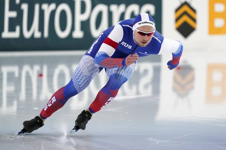 Pavel Kulizhnikov op het ijs in Polen