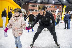 Sven Kramer bij de Silverdome in Zoetermeer