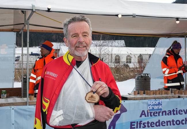 Schouder uit de kom maar wel een medaille