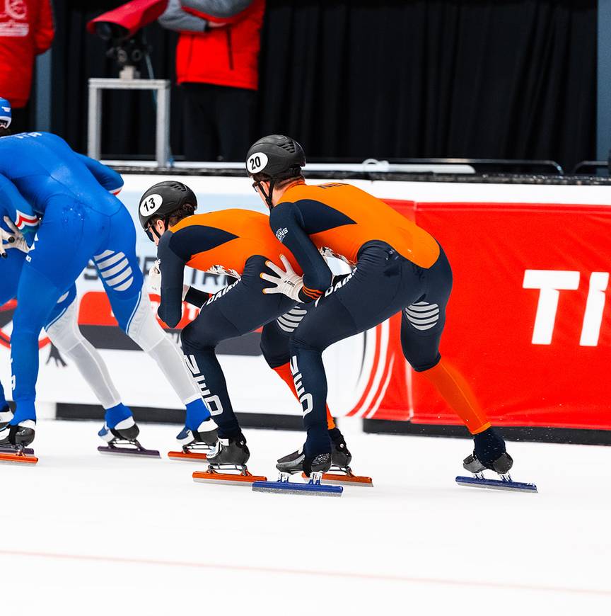 Teun Boer duwt Jens van 't Wout op gang