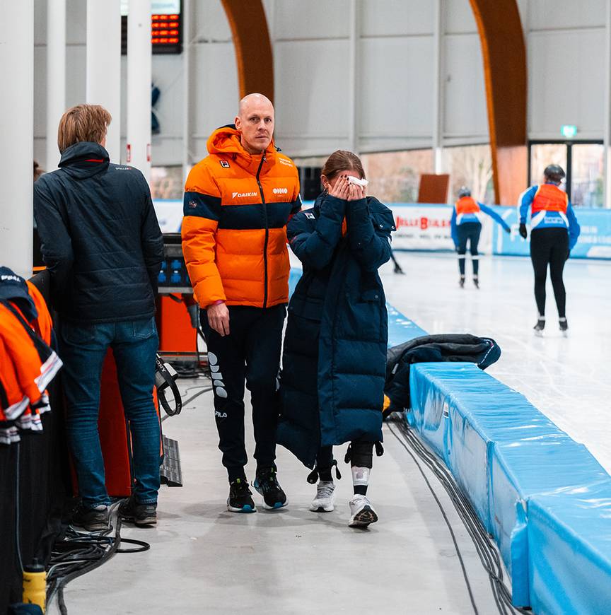 Zoë Deltrap verlaat in tranen de baan